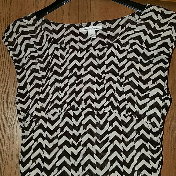 Kenneth Cole brown and tan print top(3 for $20) - Picture 2 of 6